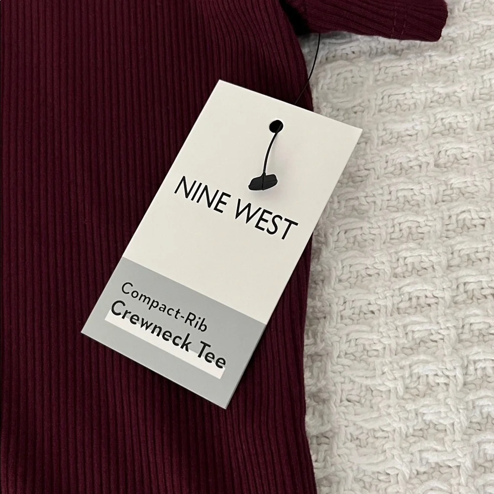 NWT Nine West fitted crew neck tee - Picture 4 of 8